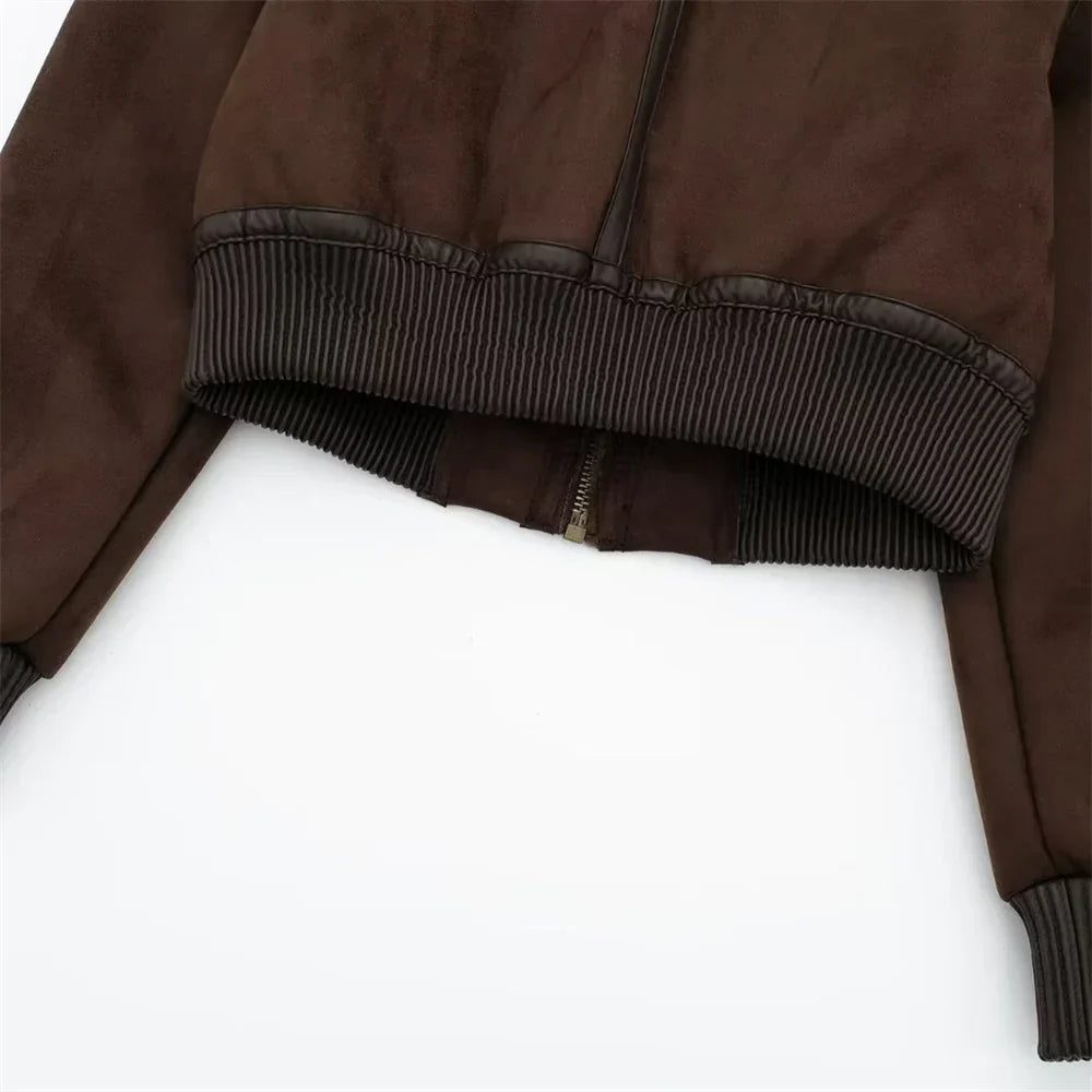 Casaco Marrom com Gola de Pele – Elegância Urbana para o Inverno