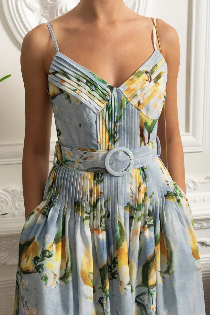 Vestido Longo Estampado – Alças Finas, Decote V, Cinto na Cintura e Saia A-Line