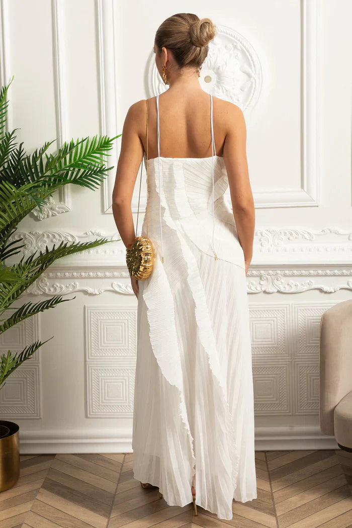 Vestido Sexy Assimétrico e Decote nas Costas