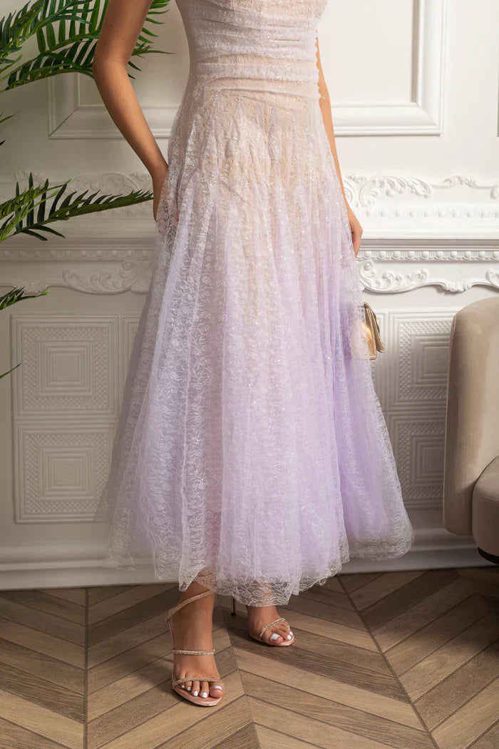 Vestido Longo Estilo Princesa – Tule Transparente, Design Envolvente e Toque de Fada para Verão