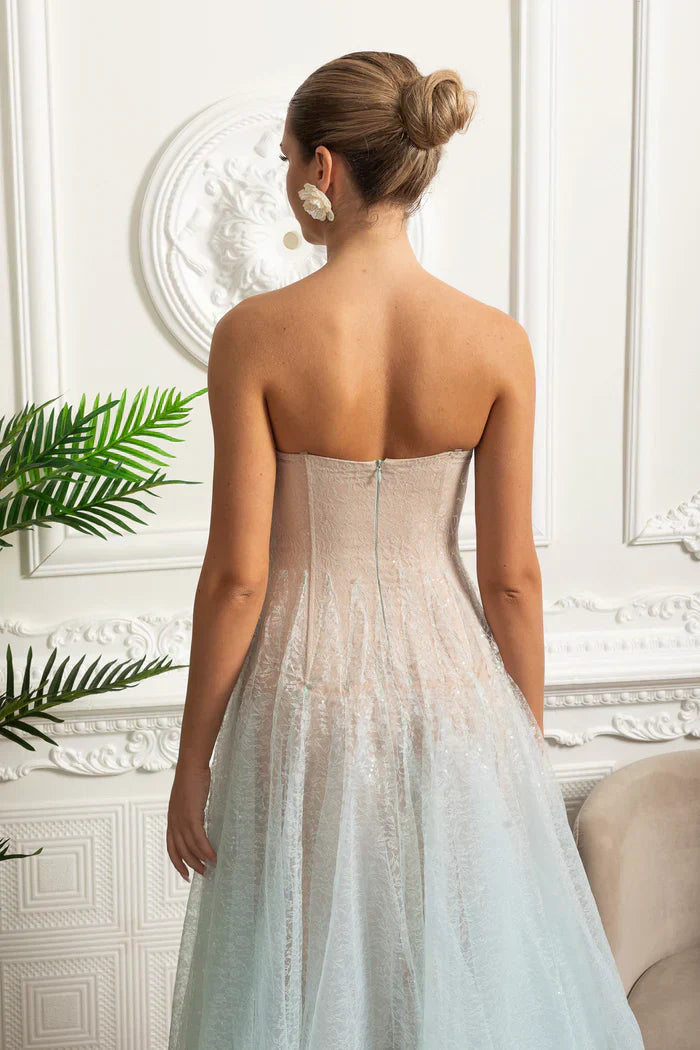 Vestido Longo Estilo Princesa – Tule Transparente, Design Envolvente e Toque de Fada para Verão