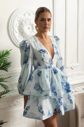 Vestido Curto Estampado – Decote V, Manga Bufante Lanterna e Saia em Camadas Estilo Cake, Cintura Império