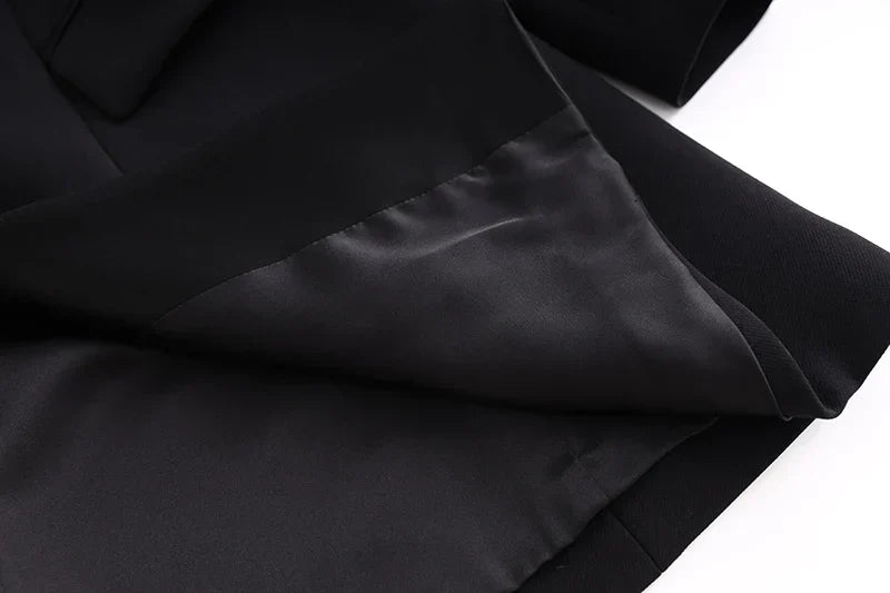 Blazer/Vestido Com bordado em Cristais - Com lapela em cetim