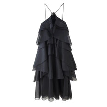 Vestido com Camadas Estilo Moderno