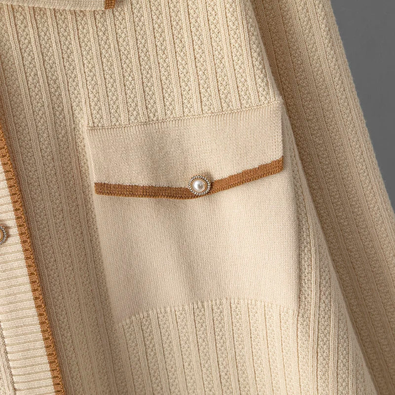 Conjunto Feminino - Estilo Francês em Tricô com Gola Polo e Calça Longa