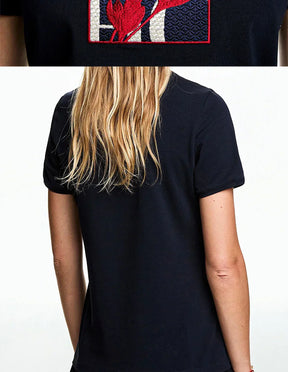 Camiseta – Manga Curta, Decote Redondo, Algodão, Bordado Floral, Casual e Confortável