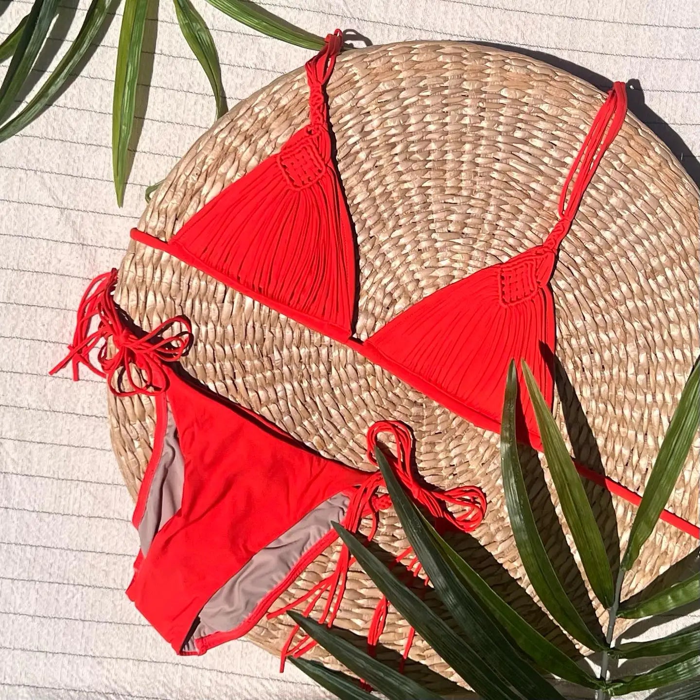 Biquini detalhado cintura alta