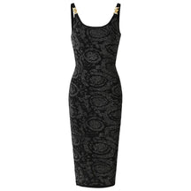 Vestido com Designer Sofisticado - Detalhe dourado na alça
